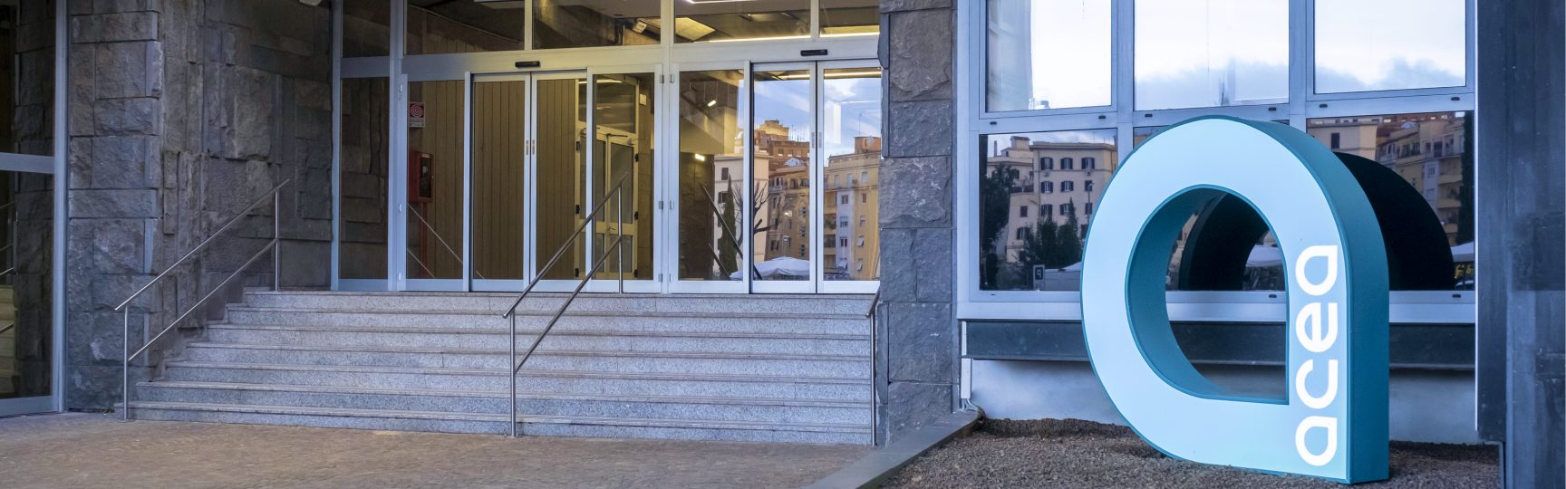 L'ingresso della sede dell'Eur del Gruppo Acea