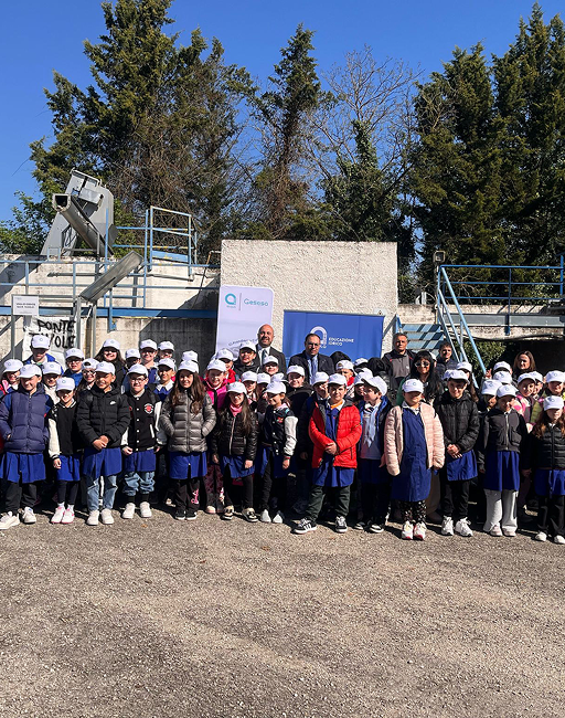 Gruppo di bambini in visita al Depuratore Ponte delle Tavole di Gesesa