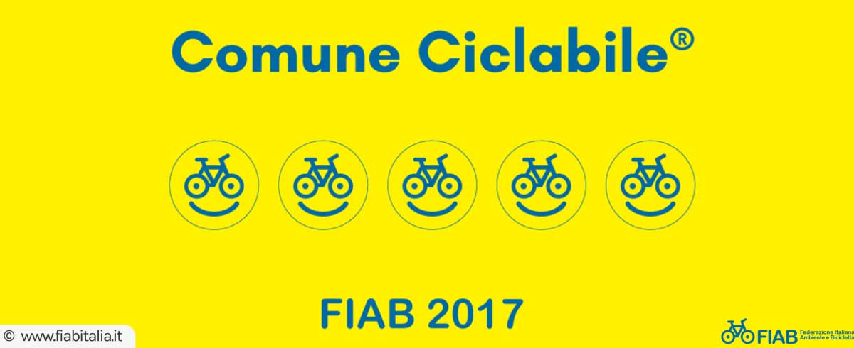 Bandiera gialla dei comuni ciclabili con 5 biciclette