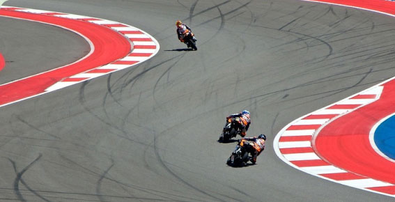 La transizione green della MotoGP e l’impatto della Moto E. Immagine con MotoGP.
